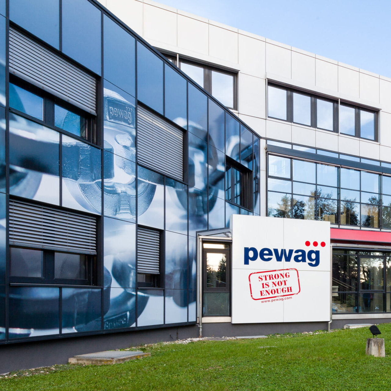 Bürogebäude PEWAG